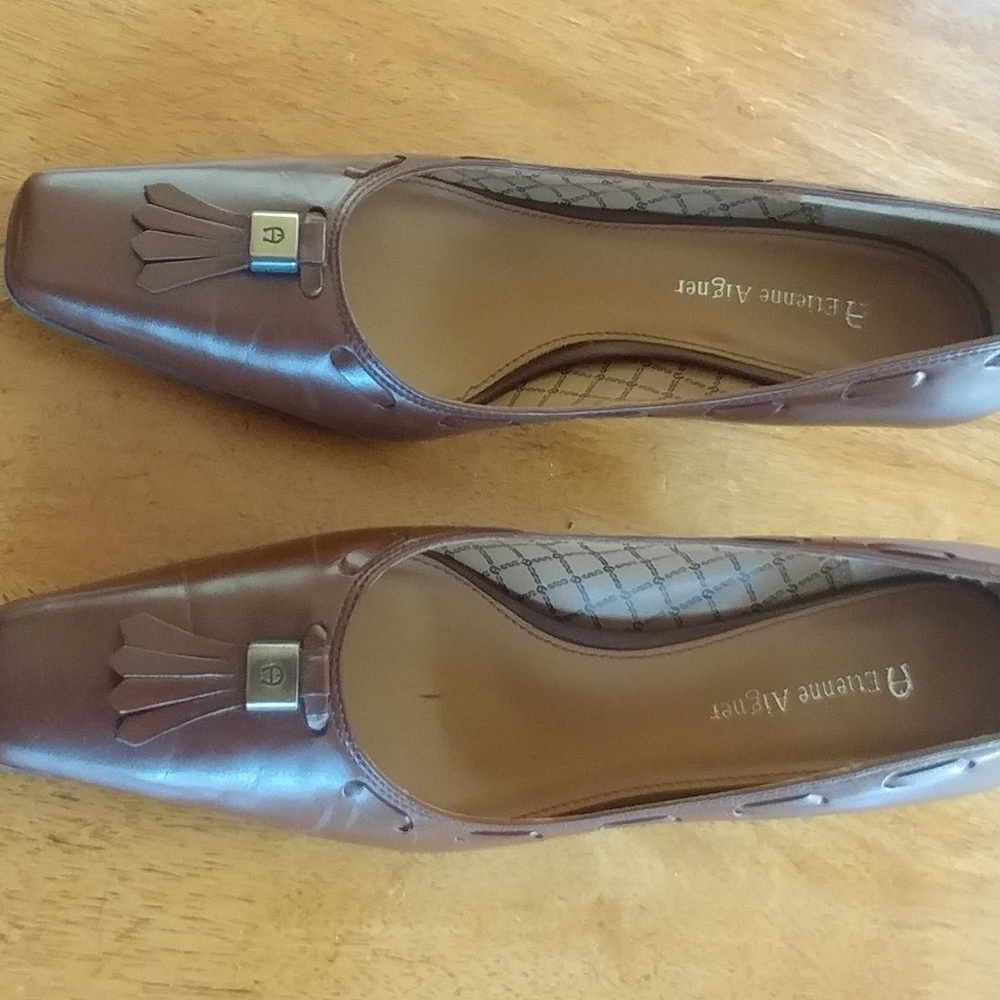 Etienne Aigner kitten heels